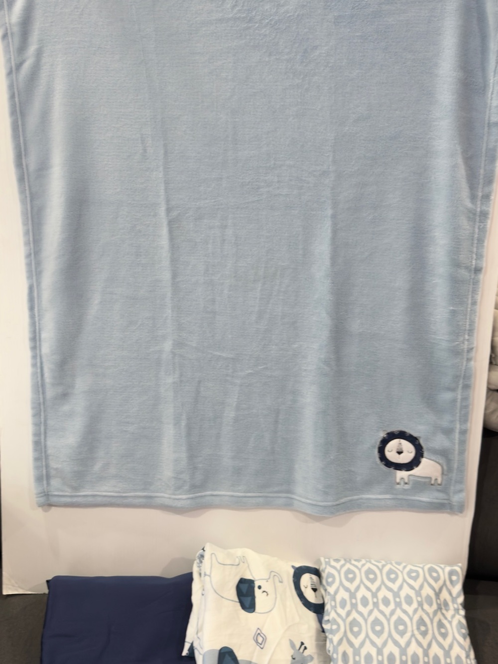 Light Blue Kids Blanket with Navy Lion Accent - Baby Bedding
